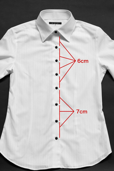 オジエレディースシャツボタン間隔の図