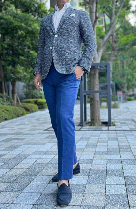 ozie|オジエ　スキッパー・からみ織シャツ+グレーのジャケットにブルーのウールリネンのスラックス