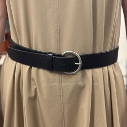 ozie|オジエ　女性のベルトの巻き方＝左巻