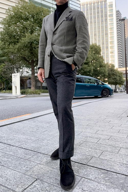 ozie|オジエ　ジャケットとタートルネックコーディネート例2