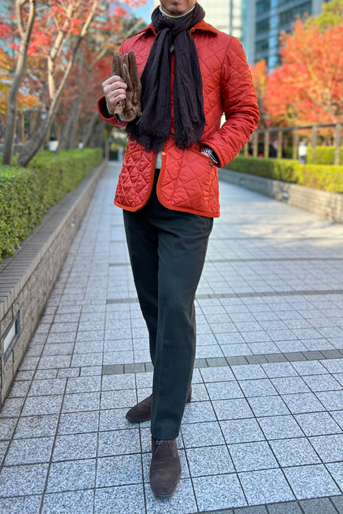 ozie|オジエ　タートルネックの上品カジュアルコーデ1