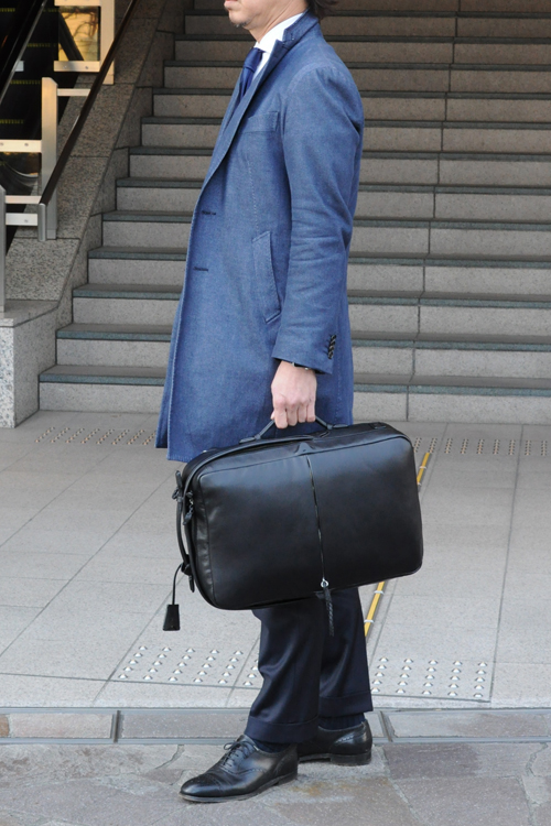 ozie|オジエ スーツ・ビジネススタイルに合うリュックの条件-形