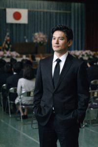 ozie|オジエ　ブラックスーツでの入学式・卒業式の参列はNG