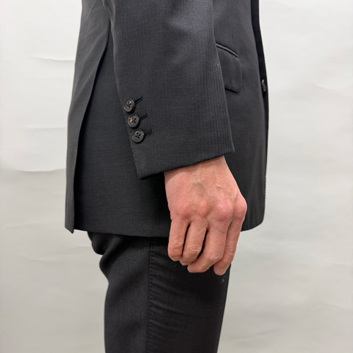 ozie|オジエ　ジャケットの袖が長い