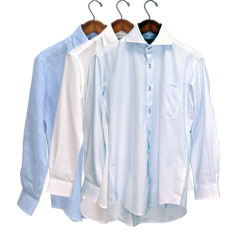 ポリエステル混の形態安定シャツとは、しわがほとんど残らない、乾きが早いといったお手入れのしやすさが特徴のシャツです。